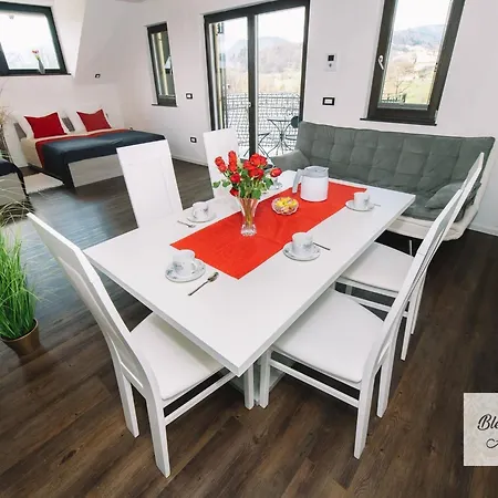 Prestigious And Stylish - Two Bedroom With Balcony Apartman *