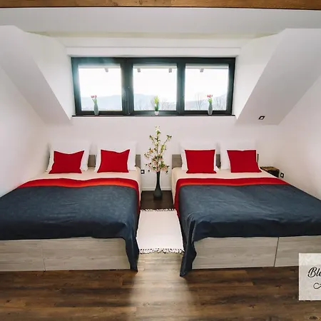 Prestigious And Stylish - Two Bedroom With Balcony Апартаменты